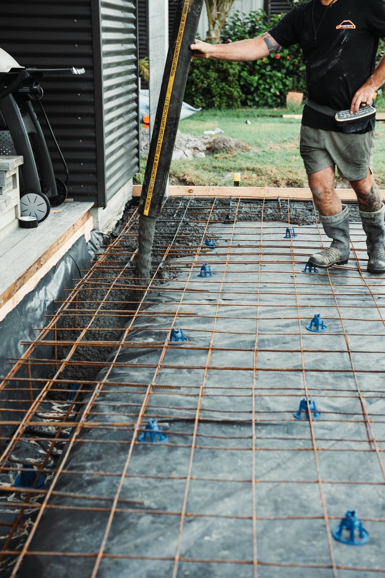 Outdoor Living & Pool - Renovation - photo 9