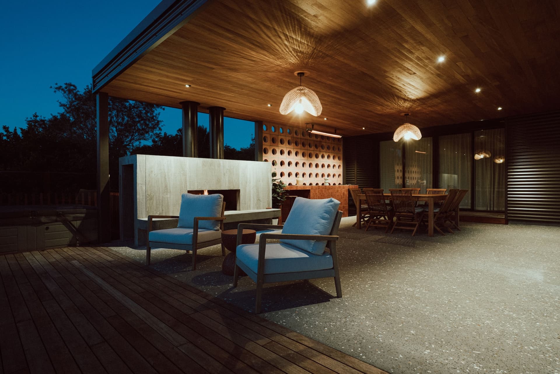Outdoor Living & Pool - Renovation - photo 22
